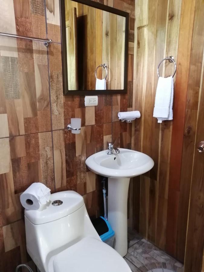 Arenal Rustic Lodge אלאג'ואלה מראה חיצוני תמונה