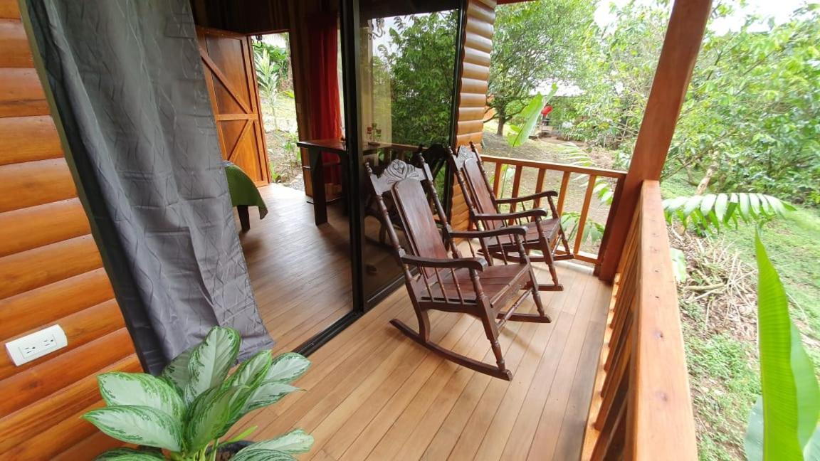 Arenal Rustic Lodge אלאג'ואלה מראה חיצוני תמונה